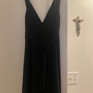 Elegant Black Sleeveless Dress